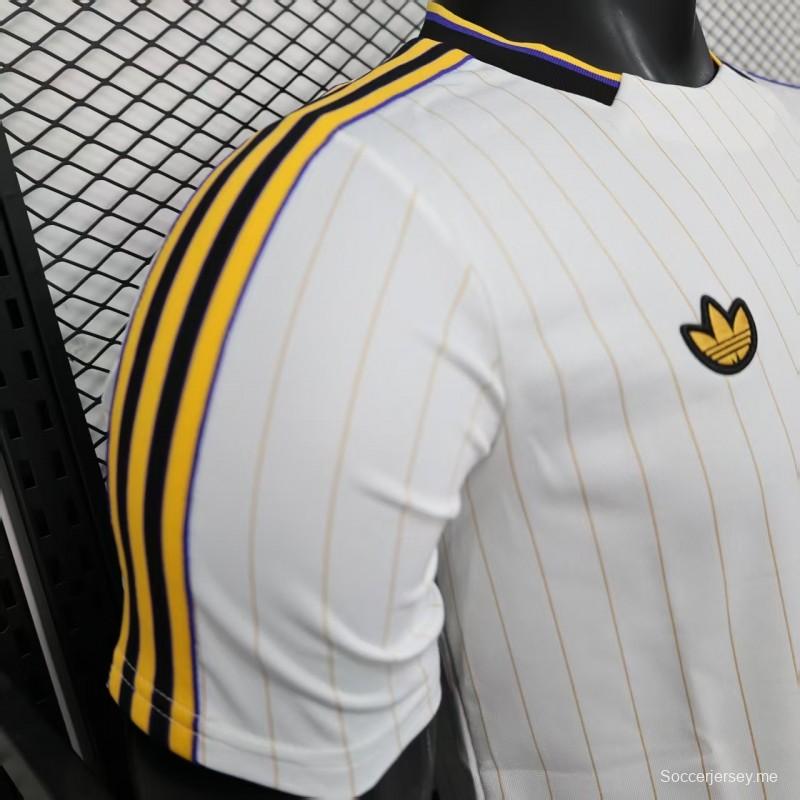 إصدار اللاعب 25/26 قميص أبيض غير رسمي لمانشستر يونايتد 25/26