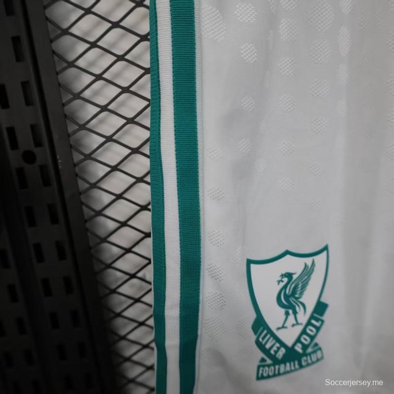 نسخة اللاعب 25/26 شورت ليفربول الثالث 25/26