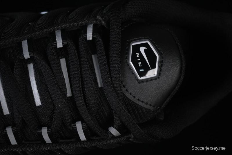 حذاء الجري اير ماكس بلس ريترو من نايك بتقنية الوسادة الهوائية - DM2362-001