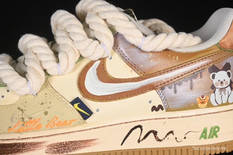 حذاء نايك اير فورس 1 '07 المنخفض من نايك اير فورس 1 '07 قهوة بالحليب مرسوم باليد مرسوم عليه رسومات كاجوال - XL2321-666