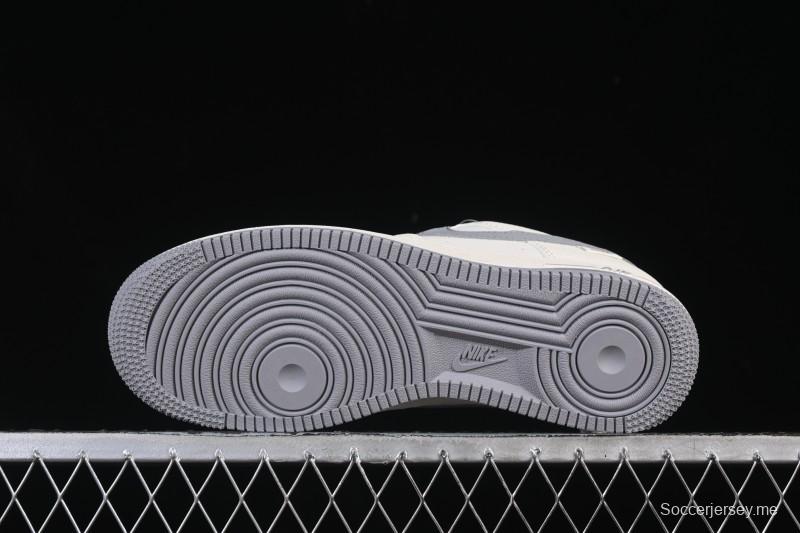 حذاء رياضي كلاسيكي كلاسيكي كلاسيكي كلاسيكي من نايك اير فورس 1'07 منخفض رمادي - SM6668-106