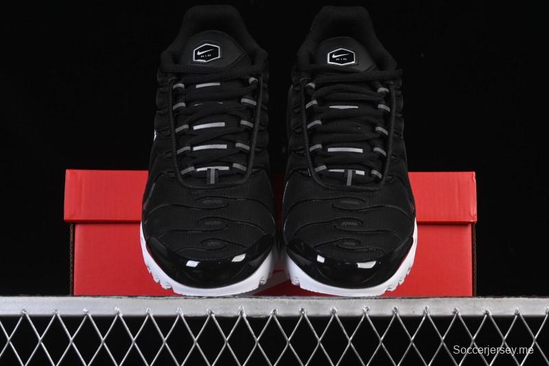 حذاء الجري اير ماكس بلس ريترو من نايك بتقنية الوسادة الهوائية - DM2362-001