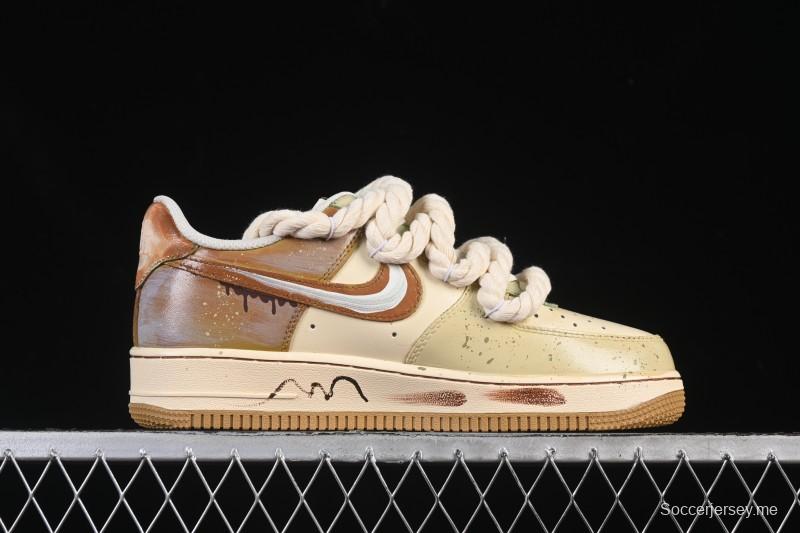 حذاء نايك اير فورس 1 '07 المنخفض من نايك اير فورس 1 '07 قهوة بالحليب مرسوم باليد مرسوم عليه رسومات كاجوال - XL2321-666