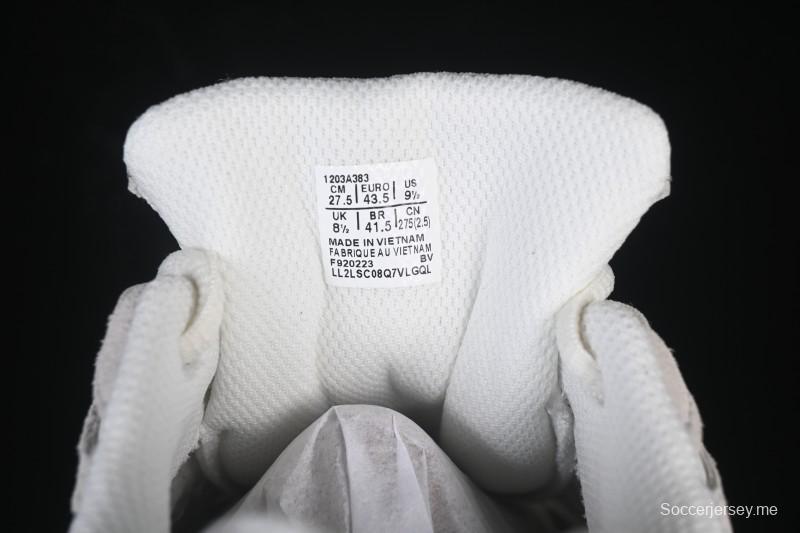 حذاء الجري جيل-نايك ريترو من اسيكس مع جزء علوي شبكي مسامي وجزء علوي من الشامواه - 1203A383-111