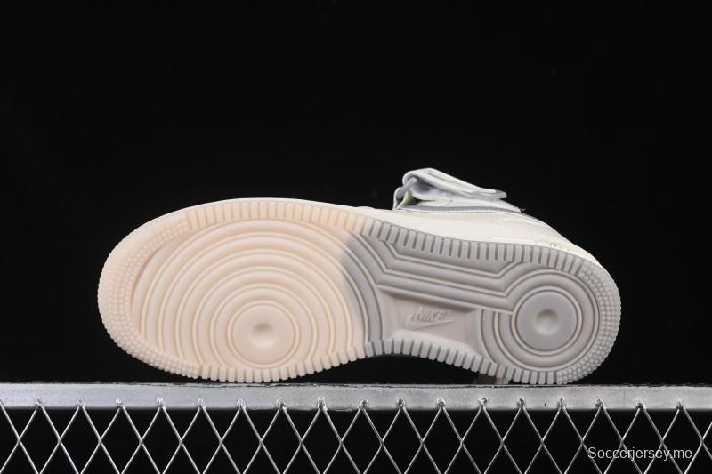 حذاء تزلج نايك اير فورس 1 ميد نايك اير فورس 1 ميد رمادي فاتح بلونين نعل كل النجوم المرصع بالنجوم والسماء المتوسطة - XL0236-232