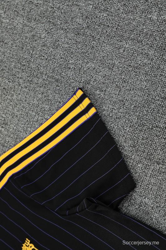 25/26 مانشستر يونايتد قميص بأكمام قصيرة أكمام قصيرة + شورت بأكمام قصيرة نبيذ + قميص مانشستر يونايتد