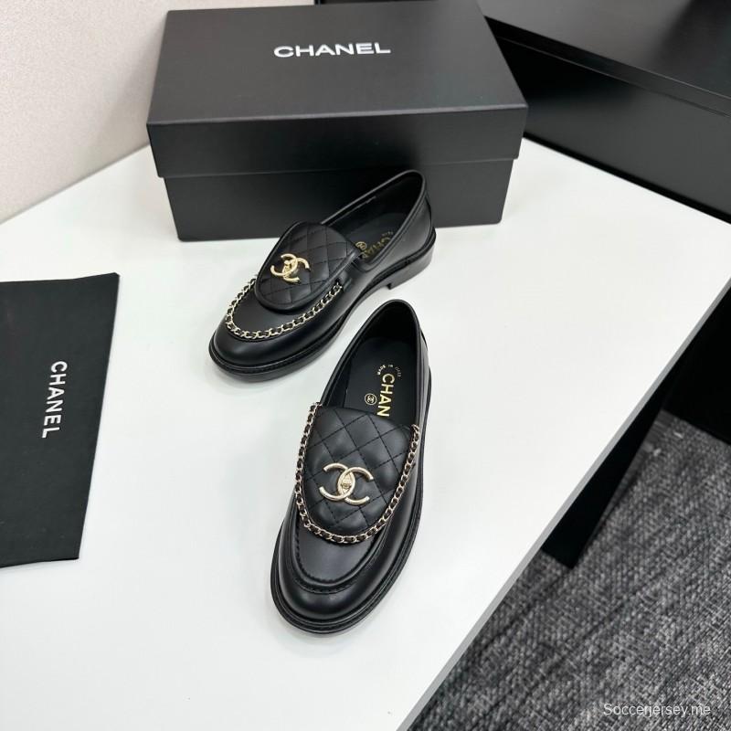 Chanel Classic Flap Chain CC Loafers with Buckle Closure - LY00320