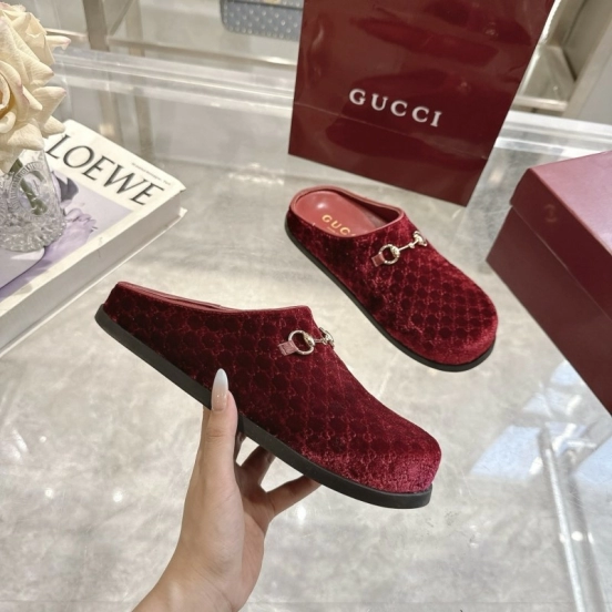 Gucci Women's Mule Shoes Velvet with Horsebit Detail - LY00240