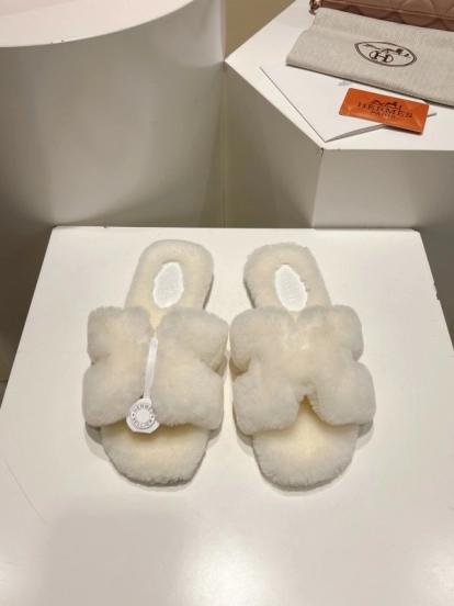 Hermès 2025 SS Love Fur Slippers Flat Sole Autumn Winter Collection - LY00240