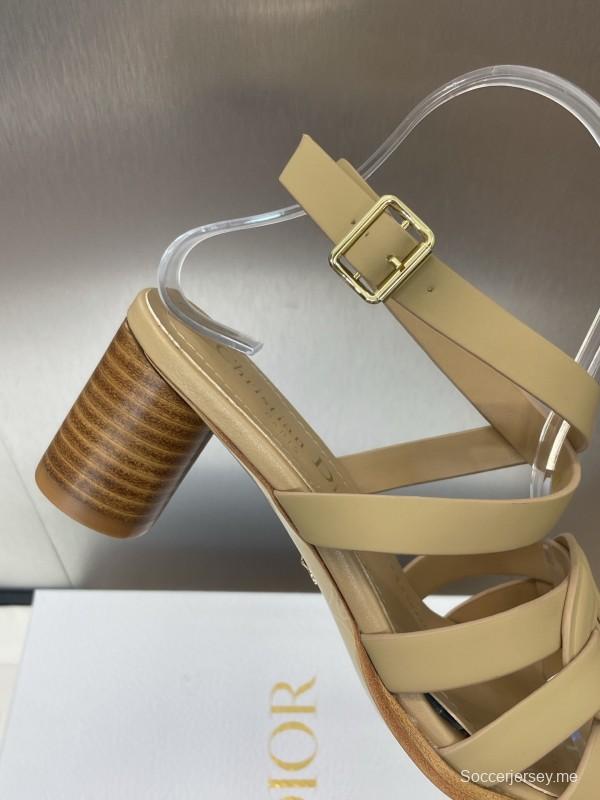 حذاء ديور D-Club D-Club جيلي ملون مجوف بحزام متقاطع متوسط الكعب للنساء - KFY00290