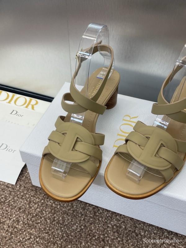 حذاء ديور D-Club D-Club جيلي ملون مجوف بحزام متقاطع متوسط الكعب للنساء - KFY00290