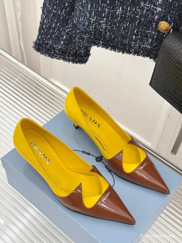 برادا 2025 برادا 2025 حذاء فردي بكعب مدبب من الأمام بكعب واحد - KFY00310