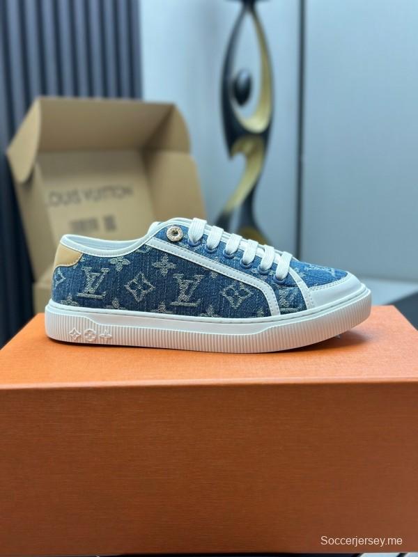 حذاء رياضي أبيض كاجوال بطبعة حيوانات من سلسلة تايم أوت من لويس فويتون - AS00260