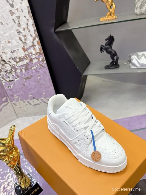 سلسلة أحذية لويس فويتون LV Trainer LV الرياضية الطويلة بنقشة النعام - AS00400