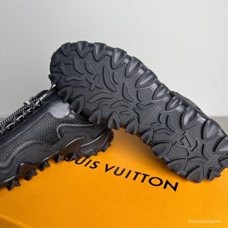 حذاء LV RUSH RUSH من جلد العجل المعدني LV الدائري الدائري المقاوم للانزلاق ذو تصميم كاجوال منخفض - YC