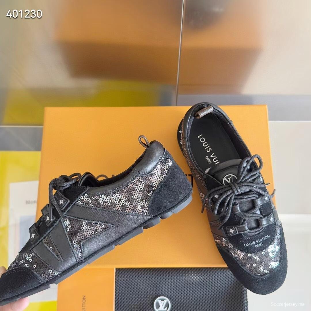 لويس فويتون سنيكرينا سنيكرينا سنيكرينا سنيكرز باليه إصدار ثنائي مع رقاقة - AS00350