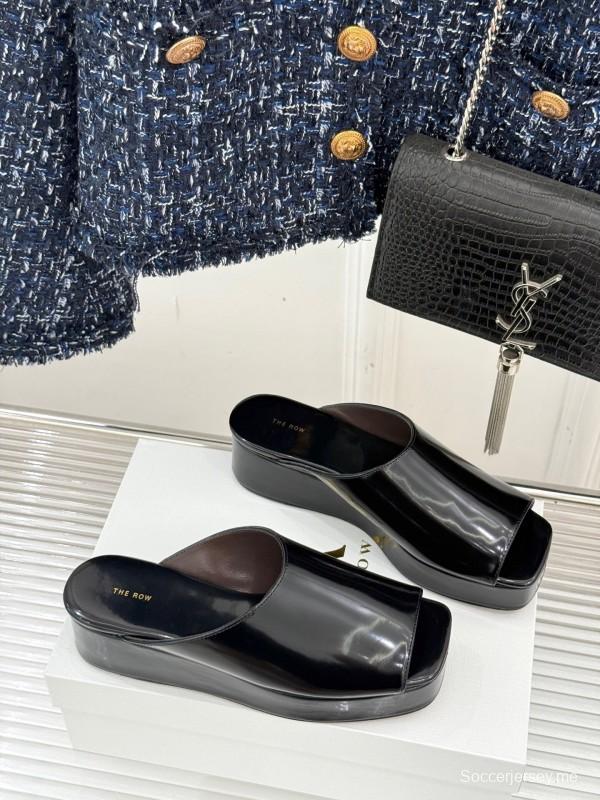 زلاجات ذا رو لموسم خريف/شتاء 2025 ذات المنصة - KFY00280