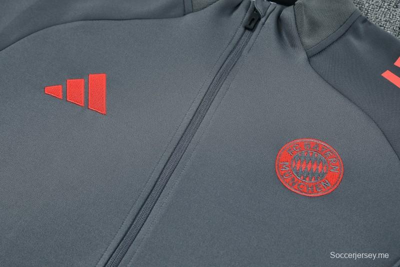 25/26 بايرن ميونيخ بايرن ميونيخ رمادي بأكمام حمراء بنصف سحاب جاكيت رياضي + بنطال طويل