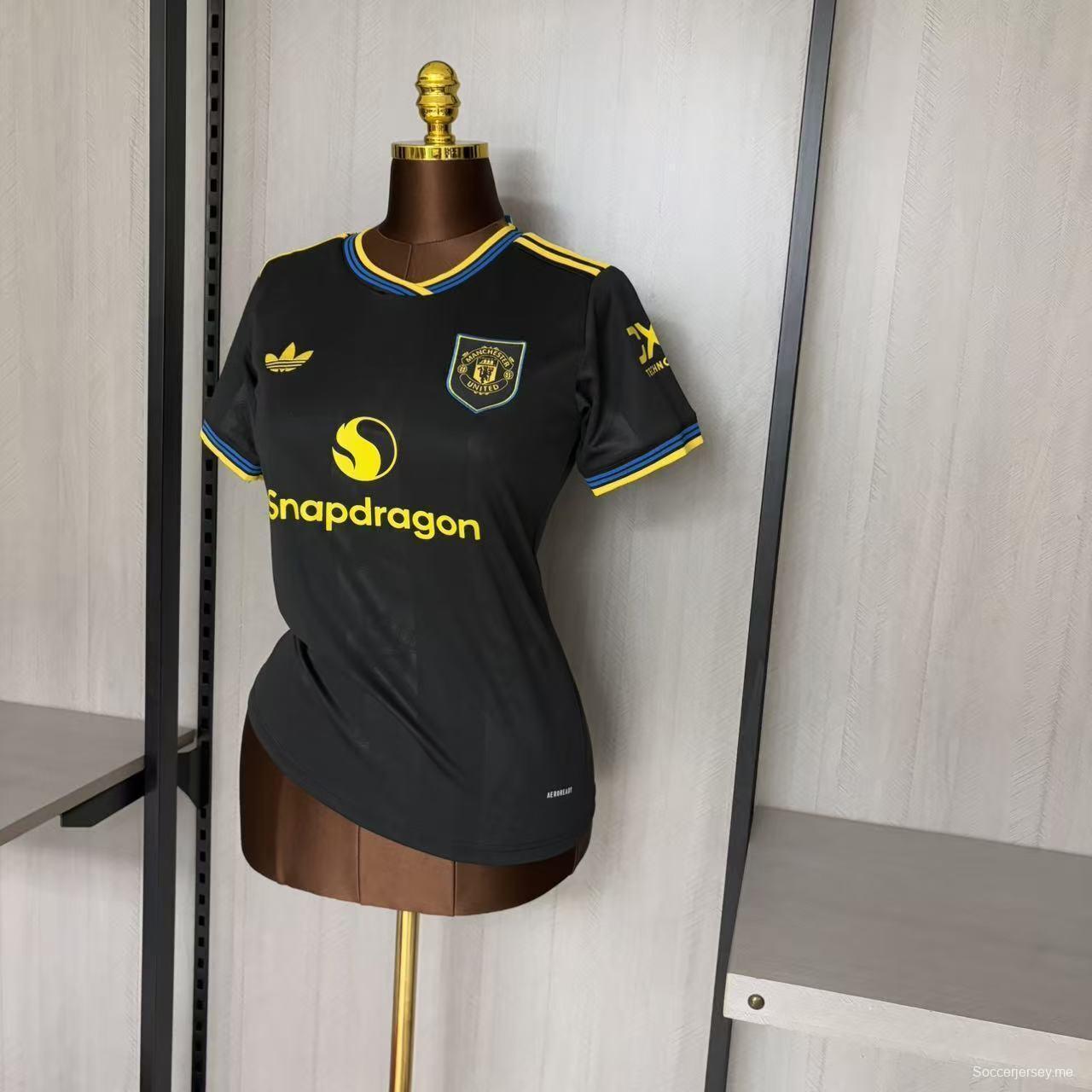 25/26 سيدات مانشستر يونايتد III قميص مانشستر يونايتد 3 للسيدات