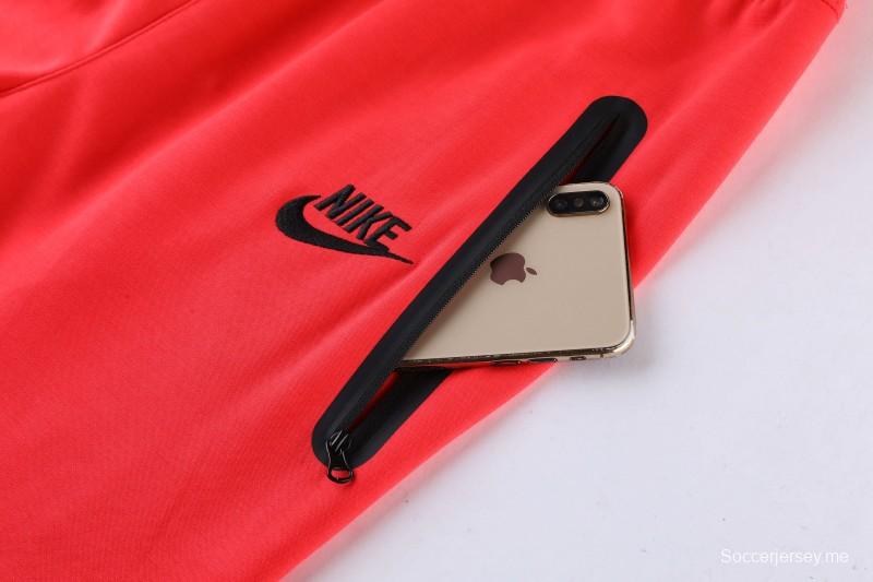 26/27 طقم رياضي من ليفربول باللون الأحمر مع سترة بغطاء رأس وسحاب كامل + بنطال طويل