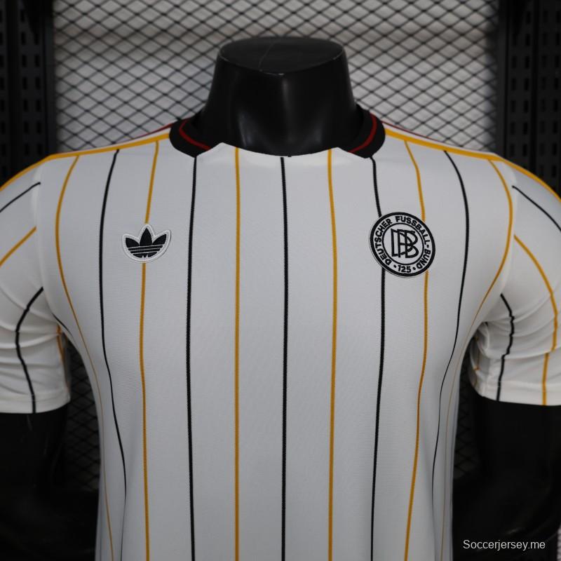 قميص اللاعب إصدار 2026 من نيوكاسل يونايتد بأيقونات "وايت تيراس"