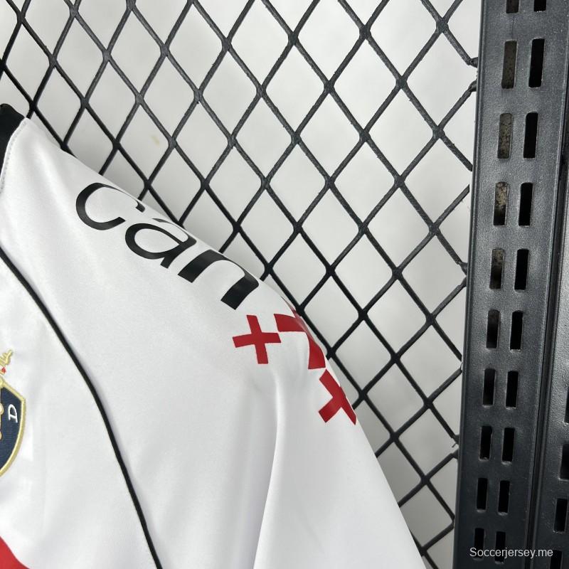 قميص أوساسونا للعب خارج أرضه من موسم 2011/12 (إصدار رجعي)