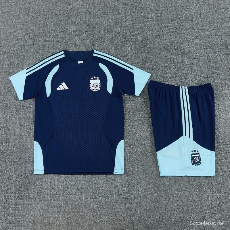 26/27 قميص أرجنتيني أزرق داكن بأكمام قصيرة + شورت كرة قدم