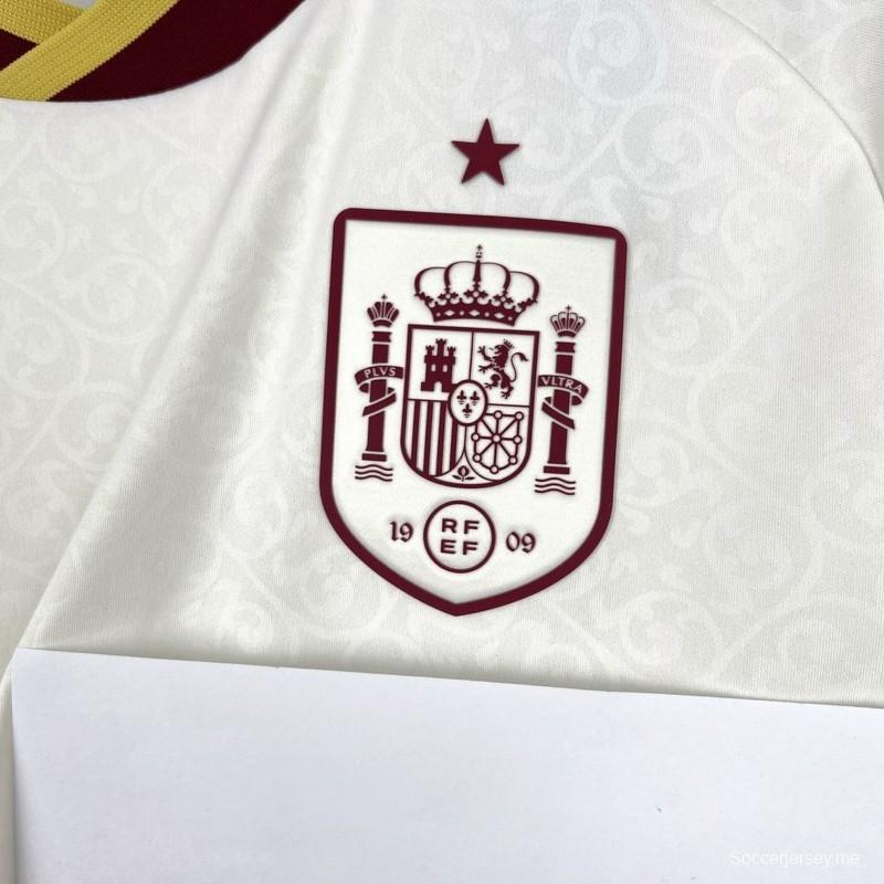 قميص إسبانيا للرجال في كأس العالم 2026 (قميص المباريات الخارجية)