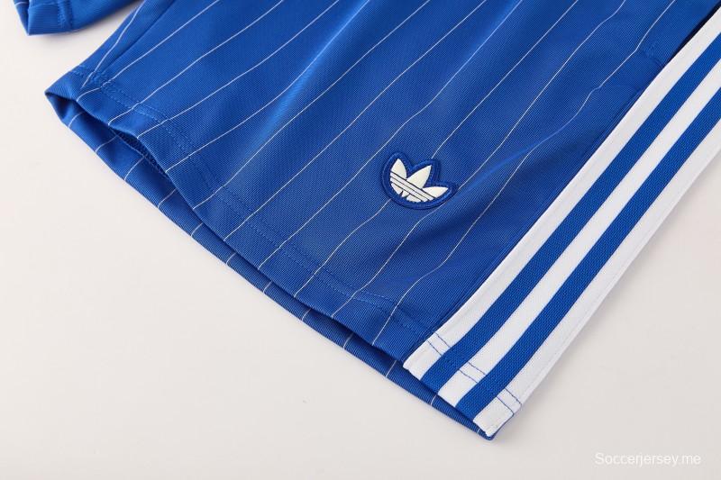 26/27 قميص تشيلسي ذو أشرطة بيضاء بأكمام قصيرة + شورت كرة قدم أزرق