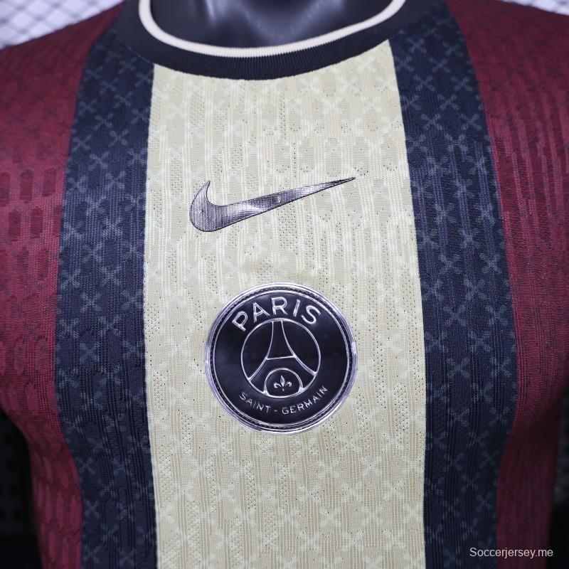 قميص اللاعب الإصدار 26/27  باريس سان جيرمان (PSG) باللون الأسود والبرغندي والذهبي - إصدار خاص