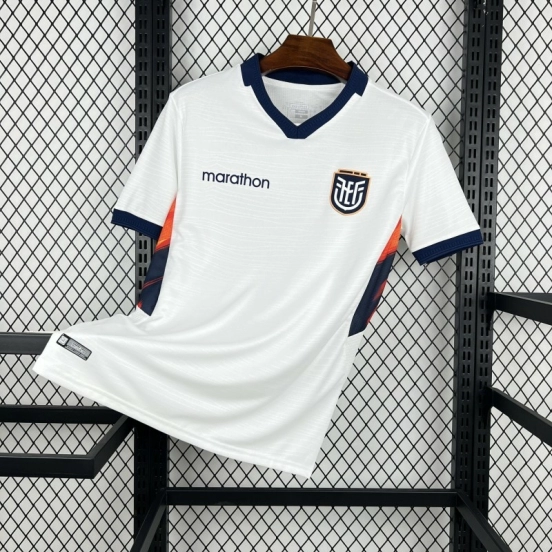 القميص الثالث لمنتخب الإكوادور للرجال في كأس العالم 2026