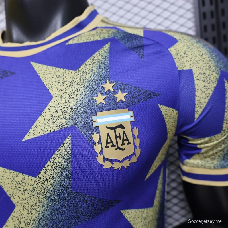 قميص اللاعب الإصدار 2026  الأرجنتين AFA أديداس إصدار خاص باللون الأزرق الملكي بنقشة النجوم الذهبية لقميص الأبطال
