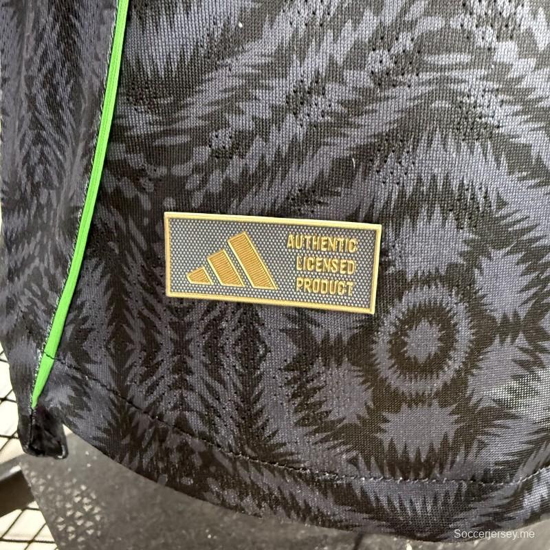 قميص اللاعب رقم 25/26 لفريق تيغريس UANL من أديداس، الطبعة الثالثة / الطبعة الخاصة باللون الأسود (نسخة SPORTIUMBET)