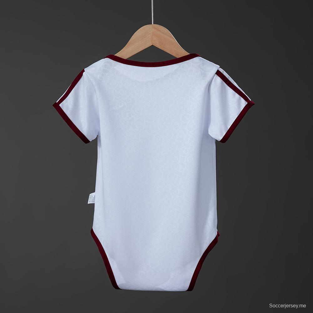 26/27 قميص إسبانيا للأطفال للعب خارج أرضهم مقاس 9/12