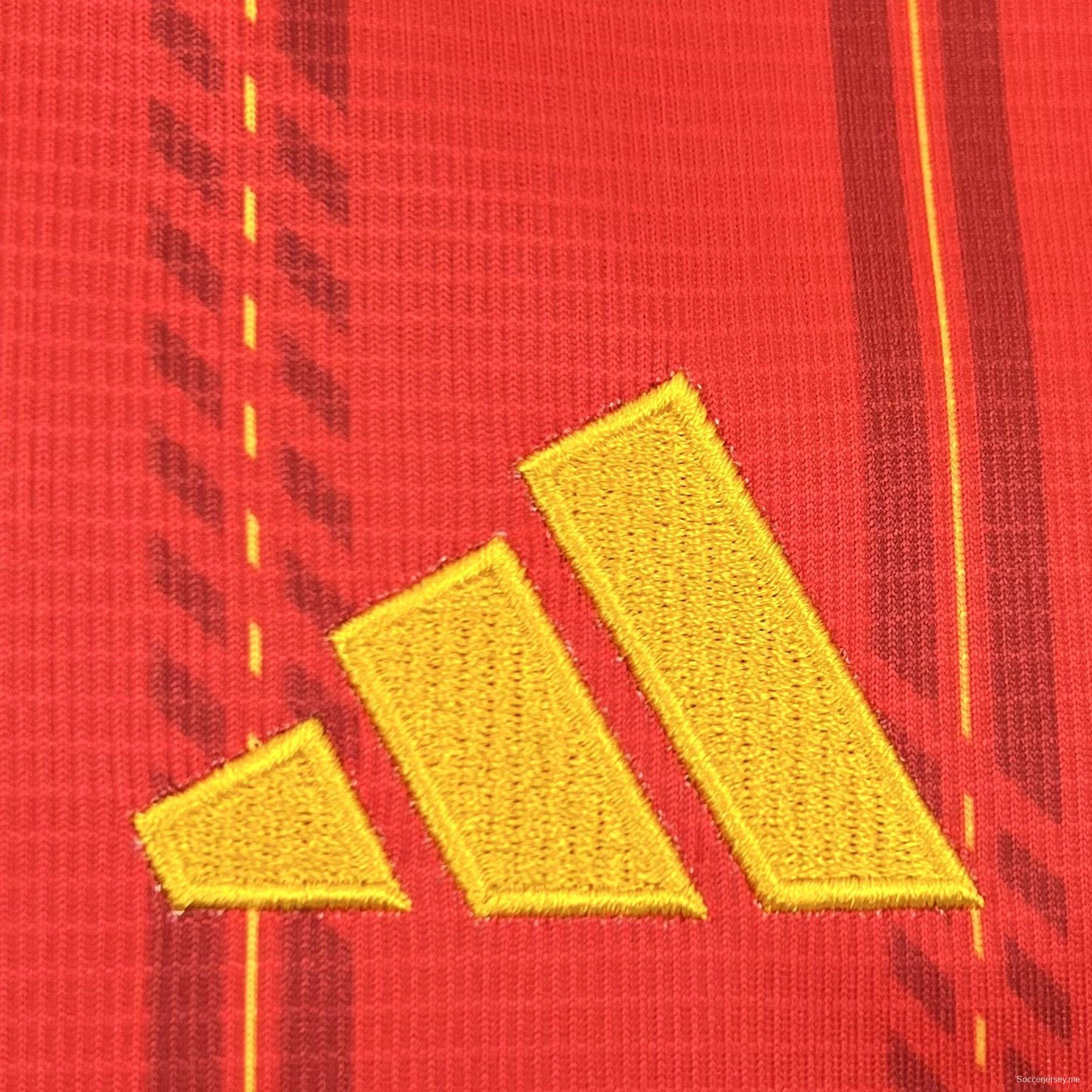 قميص المنتخب الإسباني للسيدات في كأس العالم 2026 (للمباريات على أرضه)