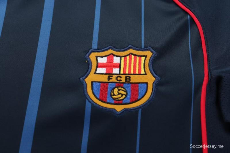 قميص برشلونة للعب خارج أرضه لموسم 2004/2005