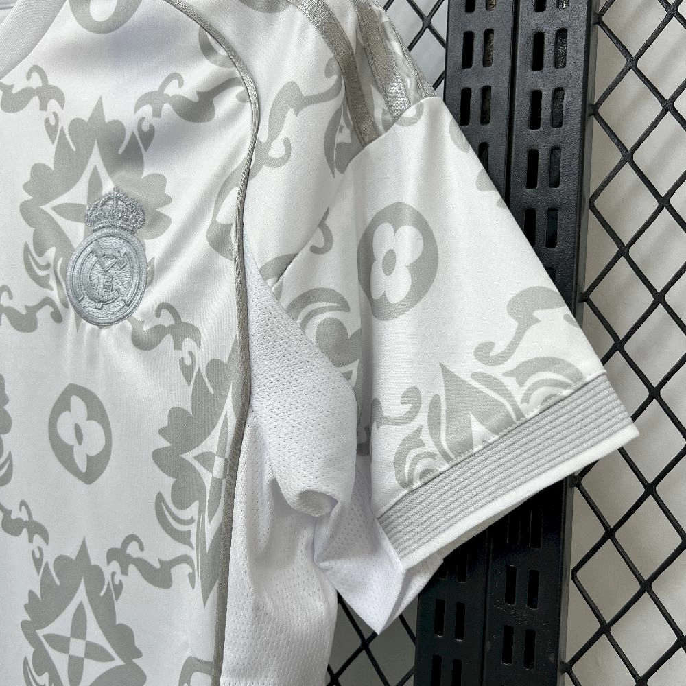 2025/26 قميص رياضي رجالي لوي فيتون بنسخة مشتركة لريال مدريد 2025/26