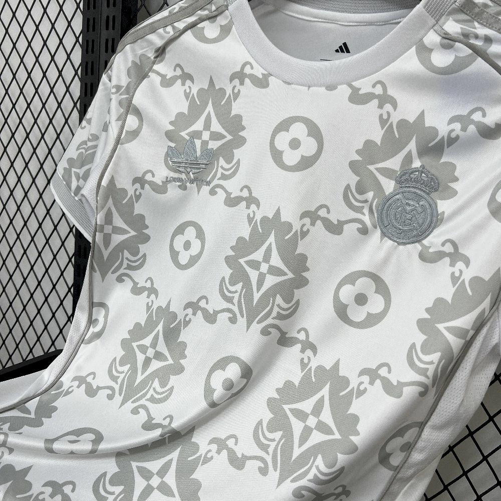 2025/26 قميص رياضي رجالي لوي فيتون بنسخة مشتركة لريال مدريد 2025/26