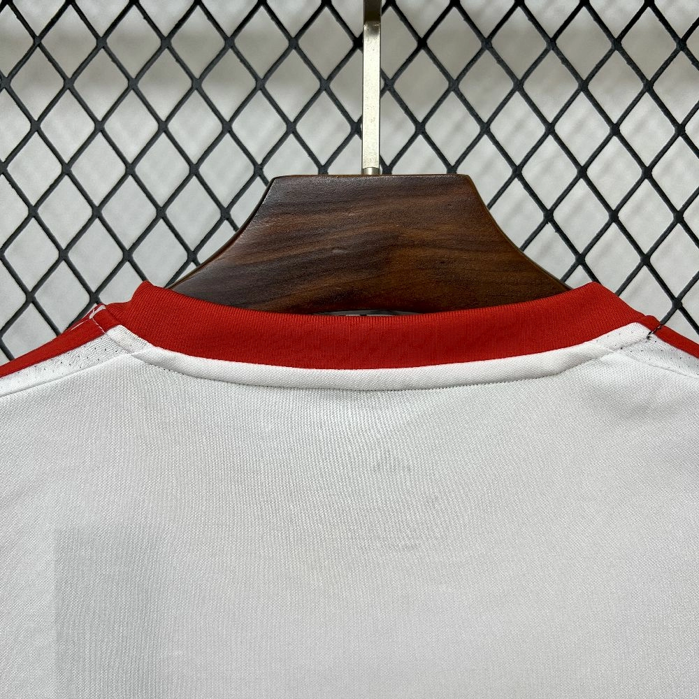 2025/26 قميص أبيض للرجال لنادي إشبيلية للرجال بقميص بريماتشي أبيض