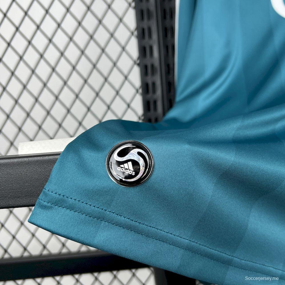 قميص ليفربول الثالث ذو الأكمام الطويلة من موسم 2008/09