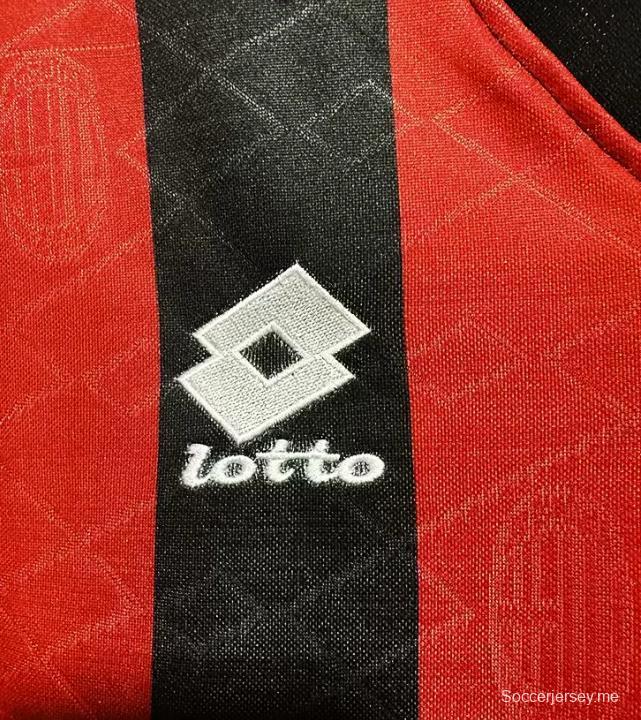 قميص ريترو 93/94 ريترو ميلان الإيطالي بطل الدوري الإيطالي مع رقع
