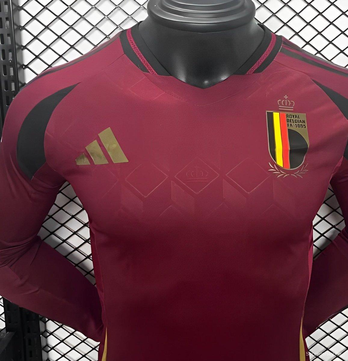 نسخة اللاعب 2024 قميص بأكمام داخلية بلجيكا 2024
