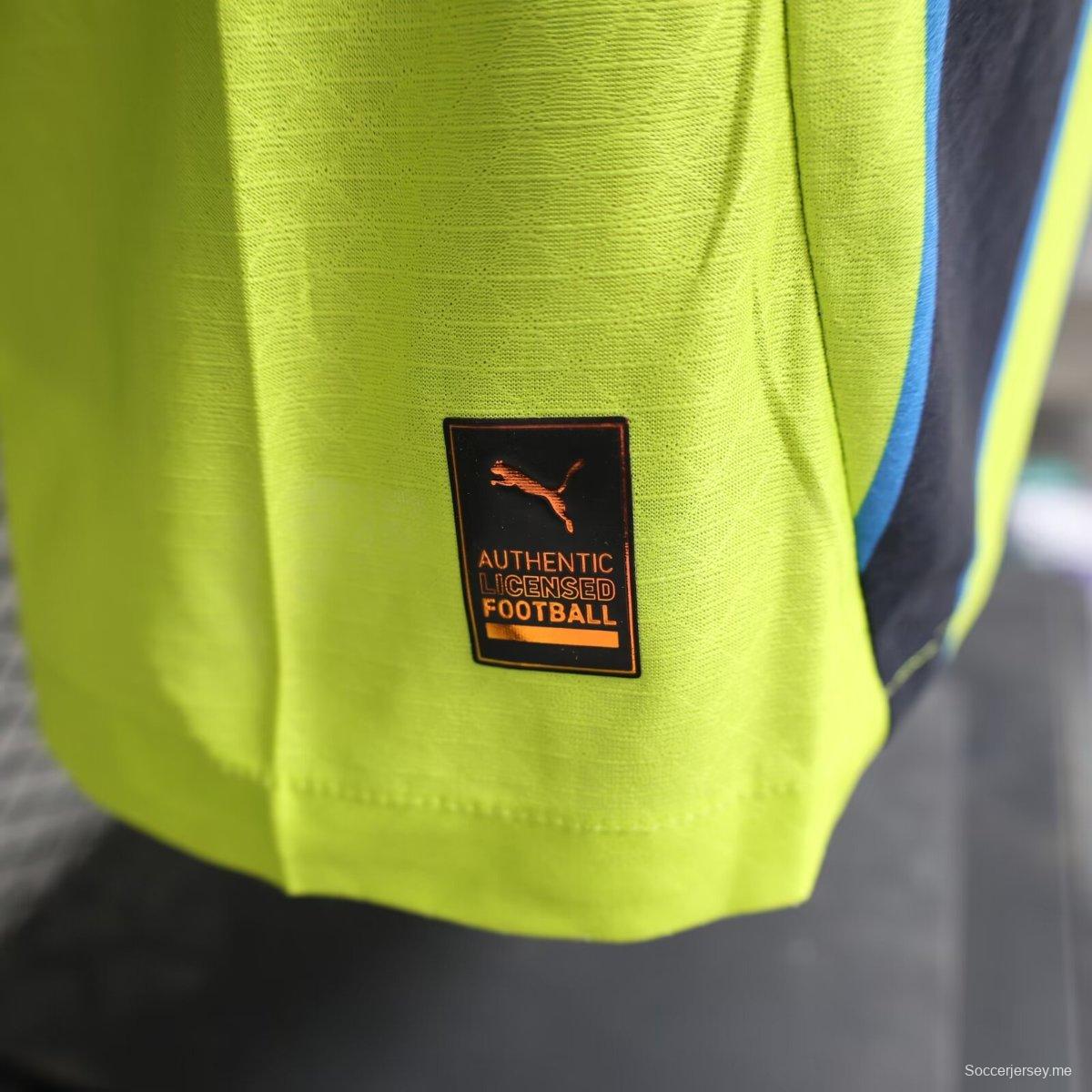 نسخة اللاعب 24/25 قميص مانشستر سيتي الثالث لمانشستر سيتي 24/25
