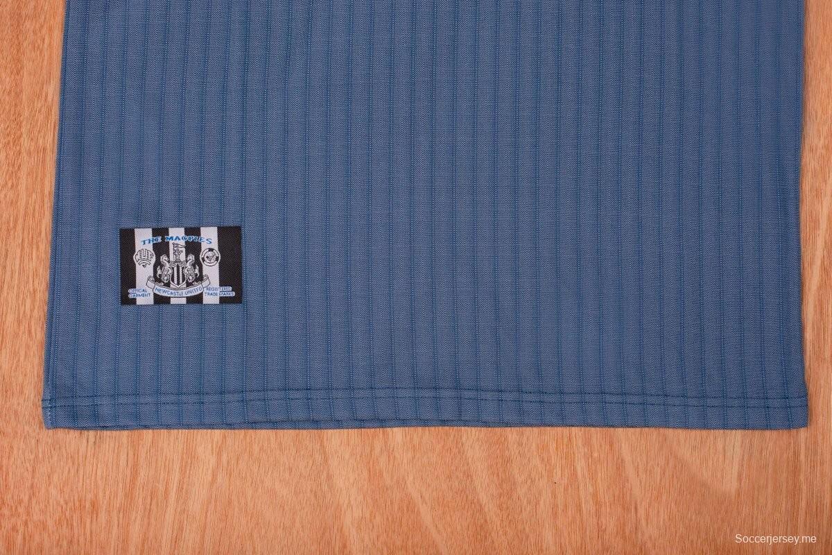 قميص ريترو 95/96 نيوكاسل يونايتد Away رمادي اللون
