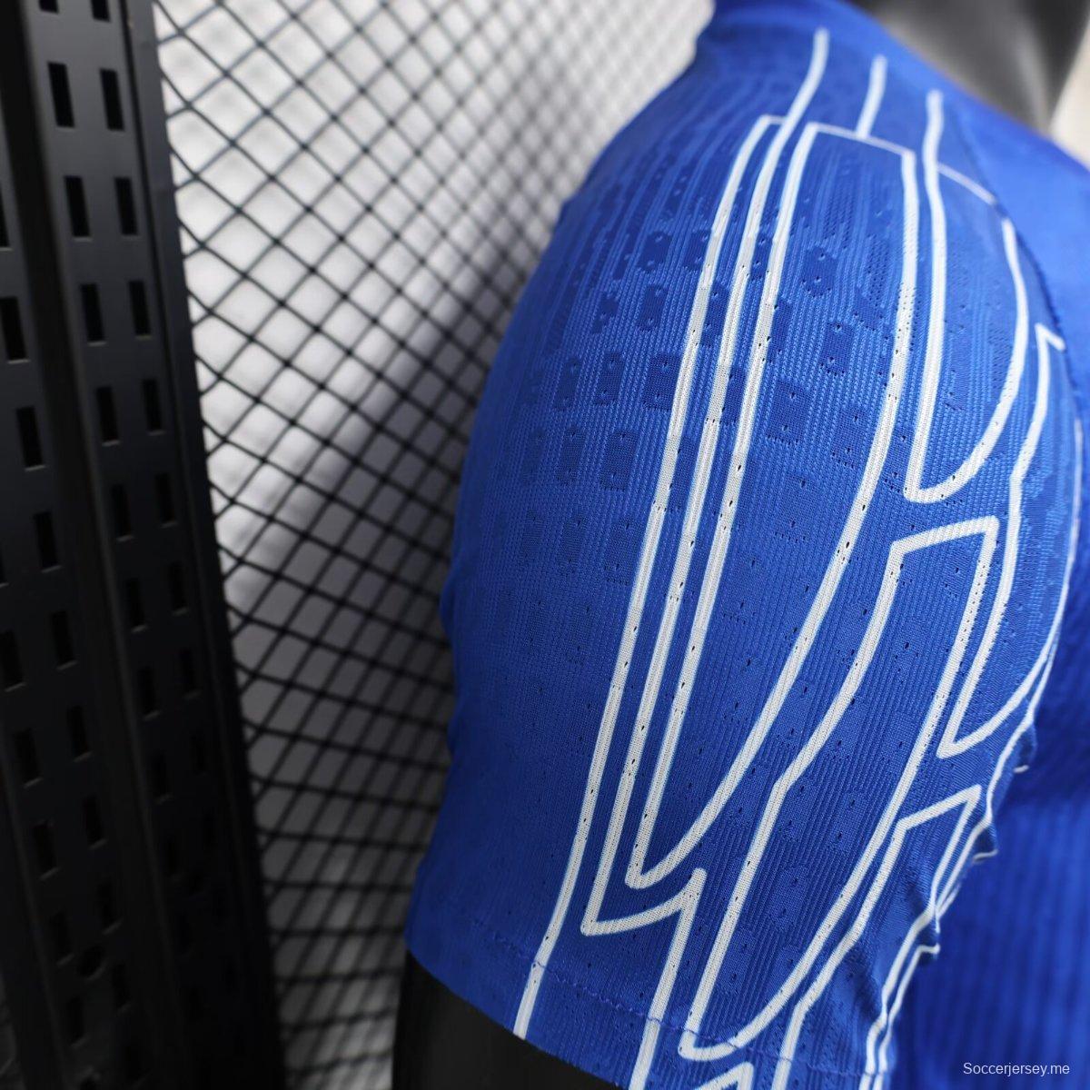 إصدار اللاعب 24/25 قميص باريس سان جيرمان الثالث الأزرق
