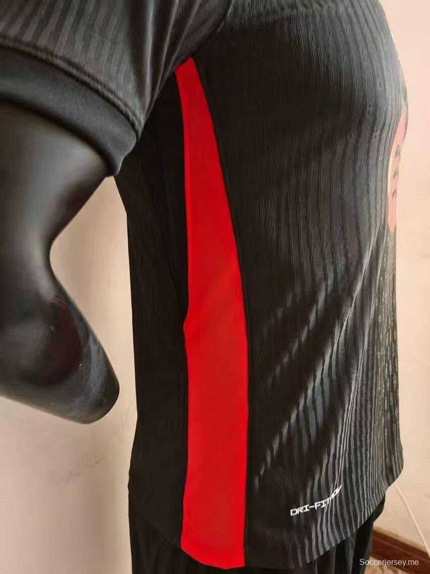 إصدار اللاعب 24/25 قميص برشلونة ذهاباً وإياباً أسود بمناسبة الذكرى 125 لتأسيس برشلونة
