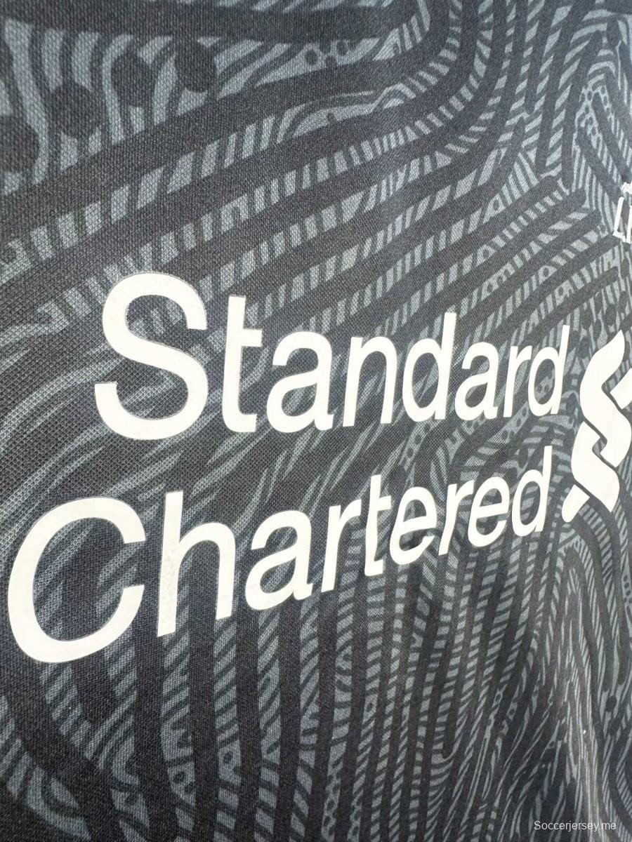 قميص حارس مرمى ليفربول 20/21 ريترو 20/21 أسود اللون أسود