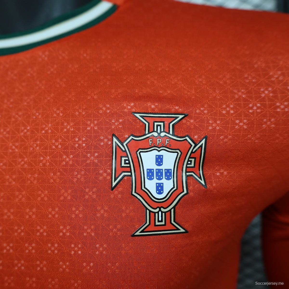 نسخة اللاعب 2024 قميص بأكمام طويلة الأكمام للبرتغال على أرضه