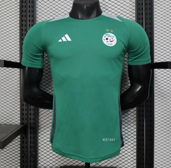 إصدار اللاعب 2025 قميص أخضر جزائري بلون أخضر سادة 2025