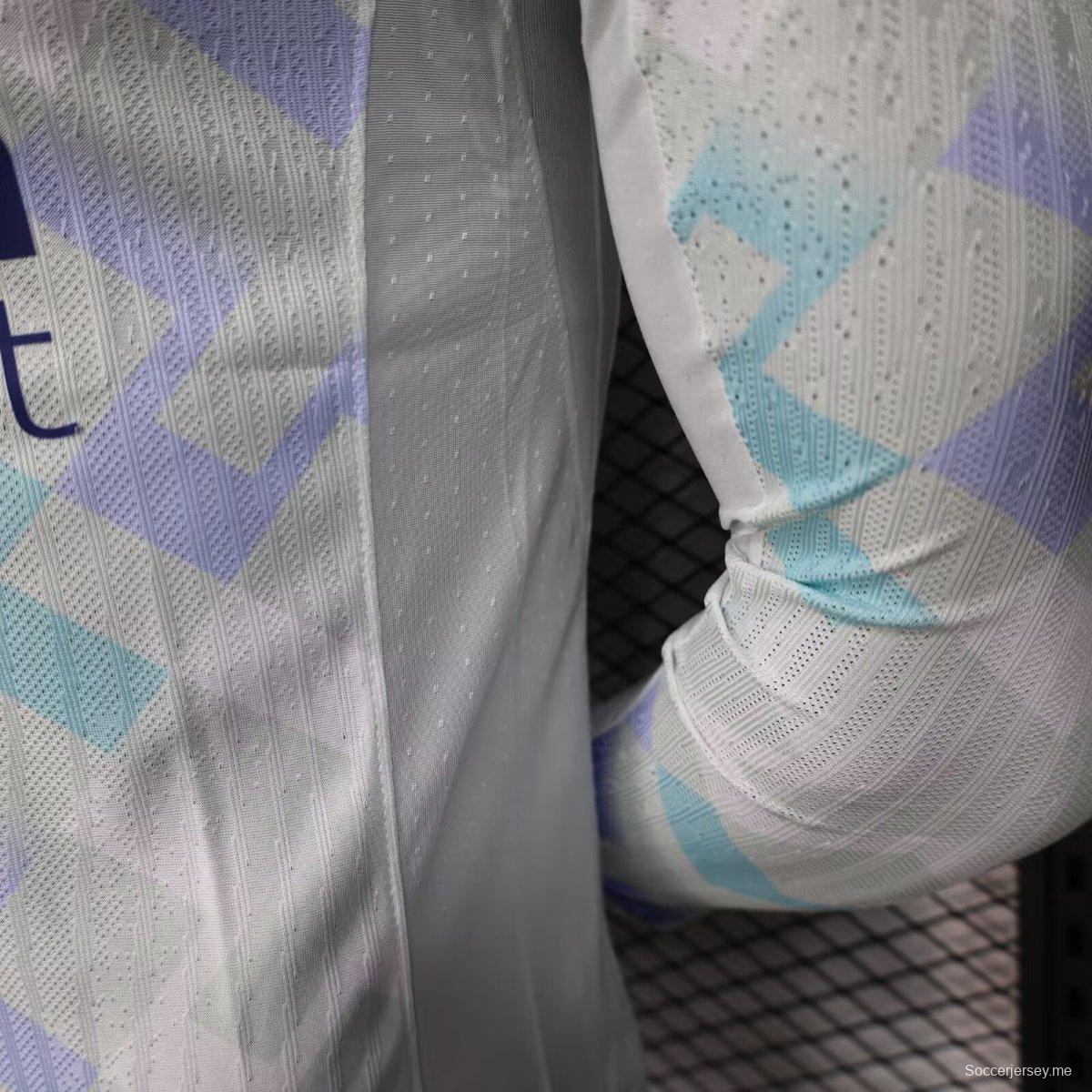 نسخة اللاعب 25/26 قميص بأكمام طويلة أبيض طويل الأكمام من انتر ميلان 25/26